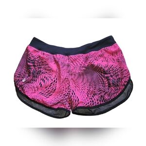 Workout Empire Women's Pink Patterned Shorts Size Medium